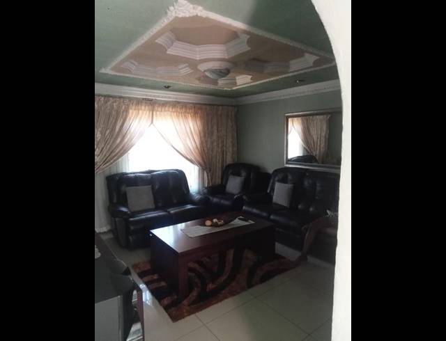 4 BEDROOM HOUSE FOR SALE IN DOBSONVILLE